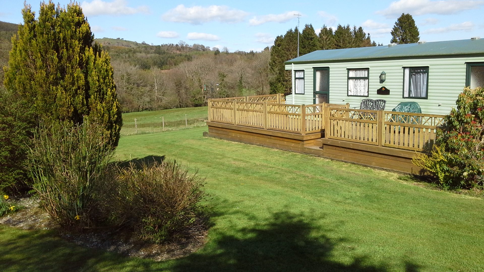 Parc-Llwydiarth-Caravan-Park1