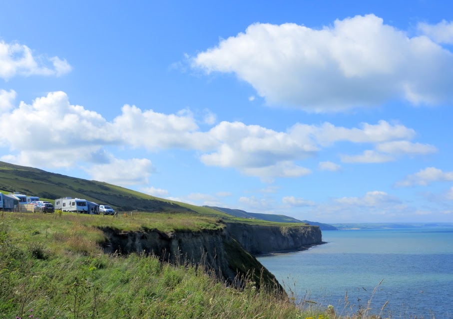 Touring-by-the-cliff